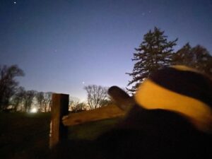 Stargazing. 🔭🌌🌔 We tried to find Comet Leonard but we got too cold. We saw Venus (as a crescent!), the moons of Jupiter, and craters on the Moon! https://t.co/rn5Q7adek3