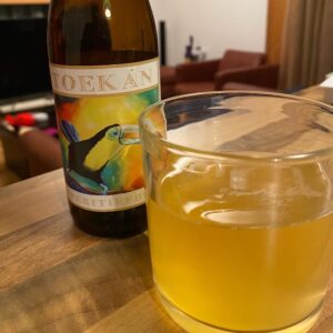 The Great Belgian Beer tasting begins! (Thank you again @hannes_lowette!) First up is Toekan from Beer 4 Nature. Very dry “aperitif” beer. Interesting! 🍻 https://t.co/txgbIHn0aF