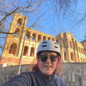 Managed to sneak out between meetings for my first bit of sunshine and fresh air this week, only to get a BLOODY FLAT TIRE and end up walking home the last bit. 🚴‍♀️😡 https://t.co/bz872QYDIz