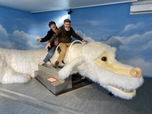 I finally blogged our visit last October to the Bavaria Film Studios, where I geeked out hard and rode a luckdragon. ❤️🐉 The Snook also got to recite Sean Connery lines on a submarine and pose next to President Schwarzenegger… https://t.co/6X8RATYOsF https://t.co/OdPv3f6hwq