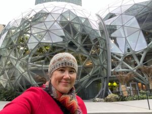 I’ve been working at Amazon for nearly 4 years and never before visited the offices in Seattle! The Spheres are pretty spectacular. 🌿🍃🌱 https://t.co/WbfzzhKBok