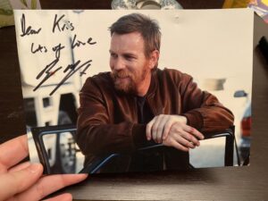 The Obi-Wan trailer reminded me that I did bring this treasured souvenir along to Germany with me. 😍 https://t.co/AUtB9oRbh3