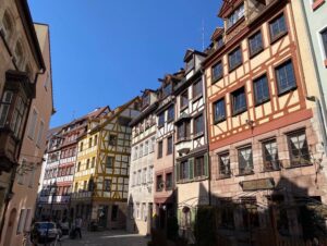 What a wunderschöne day for sightseeing in Nürnberg! Thank you @FrankPrechtel for showing us your city. ❤️🏰 #beardtwins https://t.co/elJ2wWNiam