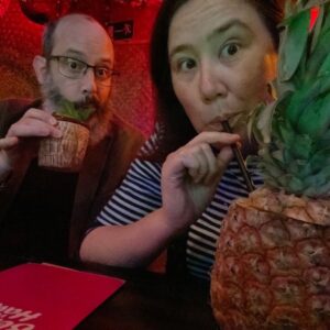 We ended the night at Die Blume von Hawaii tiki bar (which @FrankPrechtel recommended). My first drink came in a hollowed out pineapple, and the second was ON FIRE. 🍍🍹🔥 https://t.co/KOBVLDHFmX