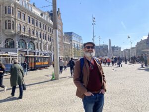 Amsterdam in the Spring! Canals and churches and cheese and tulips… ⛪️🧀🌷 https://t.co/13qSDTu3V5