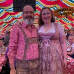 It was the 11th annual Bavarian-American Friendship Day, and we joined the Democrats Abroad (and a bunch of other Yanks) in the Hippodrom Festival Tent. It was crazy fun. The US Consul General came to our table to say hello! 🇺🇸🇩🇪 #fruehlingsfest #lederhosen #dirndl https://t.co/3nbOjBqrnc