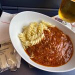 My favourite part of train trips - taking photos for @_DiningCar ! We had dinner delivered to our seats on the ICE 502 from Munich to Berlin. Fusilli Bolognese and Chili con Carne. 🍻🚄 https://t.co/2BZViVQX9a