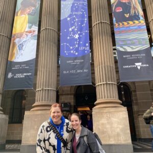 Thanks @HeartOfPluto_ for showing us your amazing knitted galaxy today! It’s the centrepiece of a new exhibit at the State Library of Victoria, one of my favorite places in Melbs. Congrats Sarah!! 🧶🌌 https://t.co/7GkHkSIy55