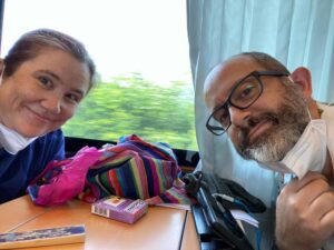 Fortunately Lufthansa didn’t lose *all* my underpants, so we’re on a train a Prague! Expect several days of photos of us drinking Czech beer… ☀️🚄 https://t.co/wxuTtns86f