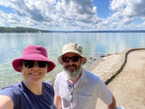 A beautiful day at the Ammersee. Bavaria might just be the prettiest place in the world. ☀️⛵️🌲🏔 https://t.co/uVUGB4J6GP