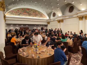 A wonderful start to the #AWSCommunityAPAC Summit tonight! Thanks to more than 130 AWS Heroes, Community Builders, User Group leaders, and Dev/Cloud Alliance members who have joined us for two days of learning and collaboration! https://t.co/GE6OdrGeAP