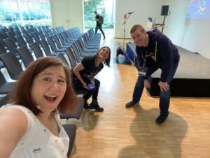 Tech check for #AWSCommunityDayDACH with @linda_mhmd and @osterjour! Looking forward to a wonderful day. #AWSCommunity https://t.co/PvLOXzsUdu