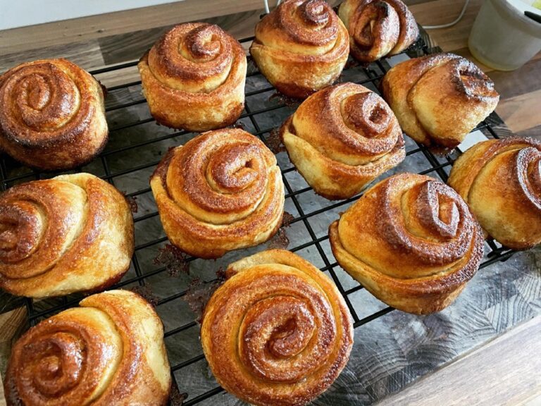 Swedish-style cinnamon rolls, homemade by the Snook! ❤️