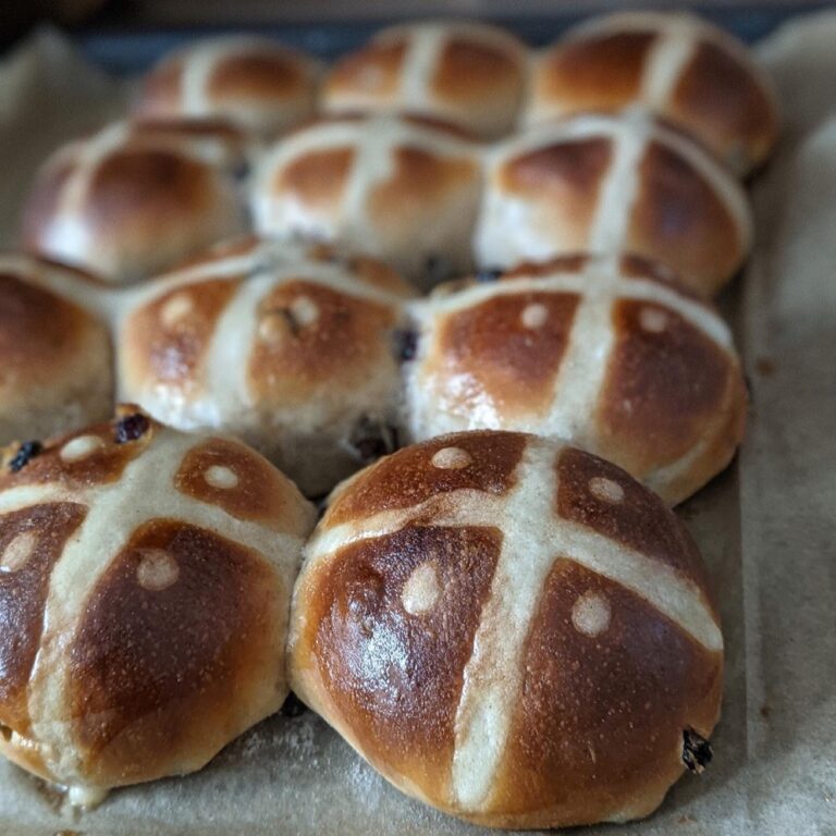 “The ones with the dots have peel in them.” The Snook baked homemade HCB. ❤️🐰