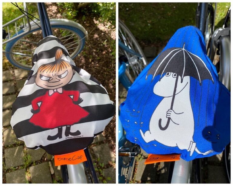 It’s been rainy the past week, so I ordered us some @moominofficial seat covers from @bikecap! ❤️🚴‍♀️