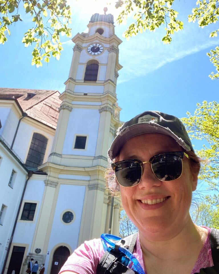 Halfway point. St. Michael Kirche, Berg am Laim. ☀️🚴‍♀️