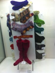 RT @knitterjp: http://t.co/WoVYmD1z // I got 2nd place! Eww, that display is a bit weird though. Lumpy corpse feet. (Thanjs JP!)