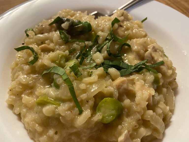 Spargelzeit! Chicken and asparagus risotto, courtesy of the Snook. 😍