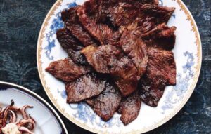 RT @bonappetit: Yes! Yes you can make Korean barbecue at home! http://t.co/Pky3GOrAIN http://t.co/4wBlMdPwiI