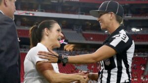 Two Women Shake Hands http://t.co/H8a7NEkpbA That's so cool! I had no idea a woman was coaching in the NFL now. http://t.co/6a76MgVdKh