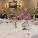 Knitters’ Christmas tea panorama at the Sir Stamford. https://t.co/3RCiMjiDuL