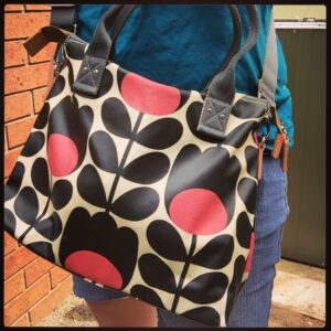 Christmas present from me to me: an Orla Kiely messenger bag (with matching wallet). #trea… https://t.co/Krios29O92 https://t.co/X7UMHgrlIo