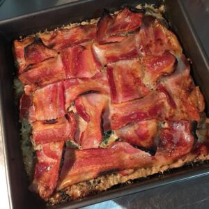 New adventures in crafting: tonight I wove BACON. #superporktasticmeatloaf https://t.co/c9hbhvRVAh https://t.co/CKGshImMbG