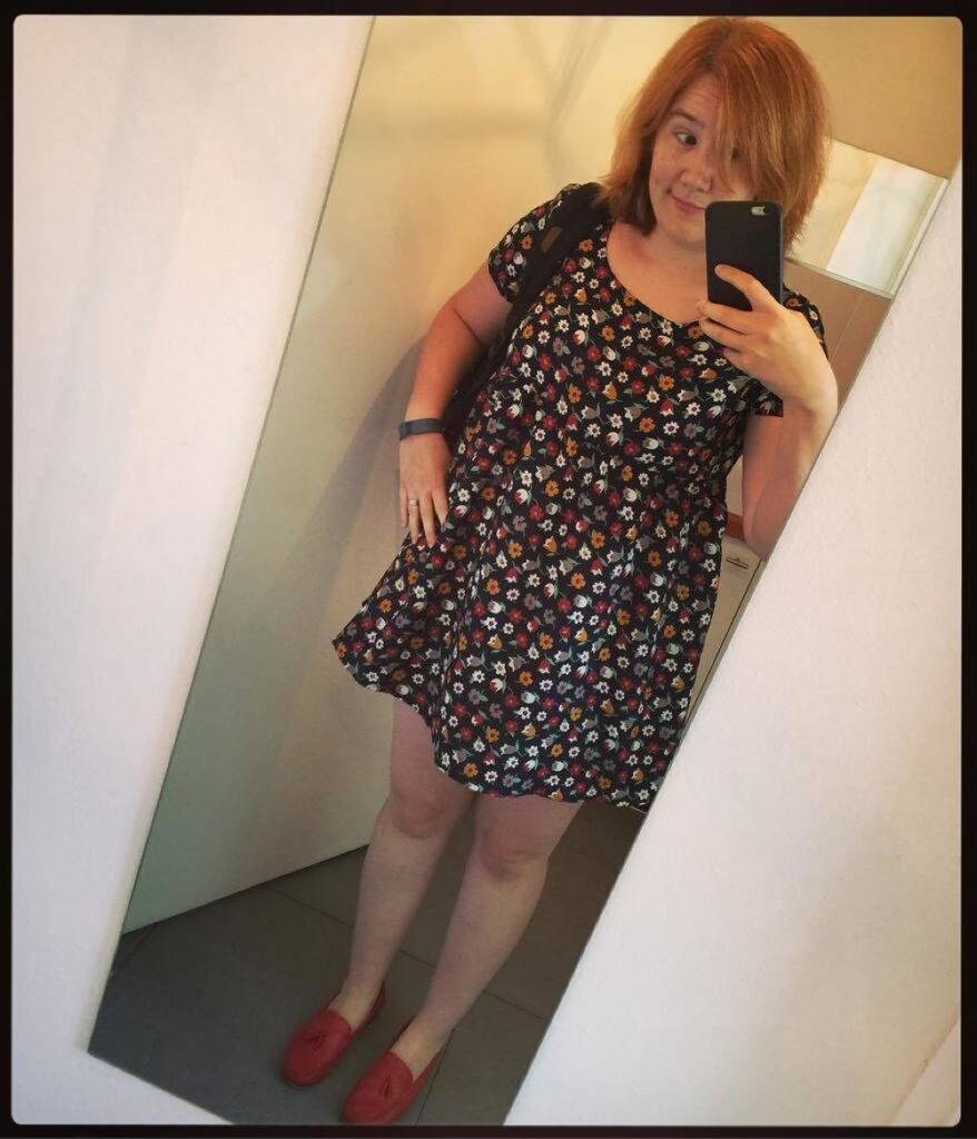 Logically I know a baby doll dress makes me look pregnant - but in my head, I'm Juliana Ha… https://t.co/grQmCs2A7p https://t.co/FcXKBQ1r4z