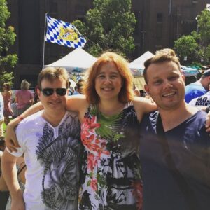 Awww, we ran into friends! #baconbrewfest @baconbrewfest_ https://t.co/ZhnoHRbQUk https://t.co/rtCfuBuDOX