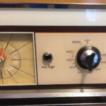 In love with the groovy vintage oven in my Mom's new kitchen. https://t.co/GqcZy1qRaN https://t.co/TPEiwzTESv