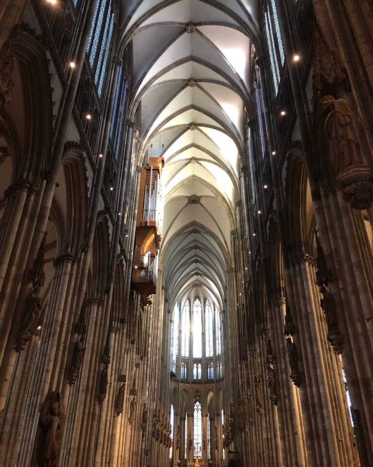 Spent our last afternoon in Köln visiting the Dom and the harbour Christmas market. (I was last in Köln 25 years ago as a student!!)