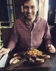 Canva team brekkie with this guy. https://t.co/dQhPpm5FEj https://t.co/KerlH1beqQ