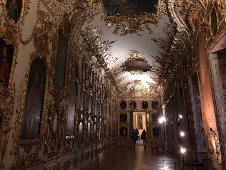 Behold the Queen and King of Bavaria! Highlights from today’s tour of the Residenz palace in Munich.