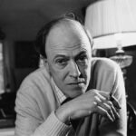 RT @IndyArts: Beer to be made from yeast swabbed from Roald Dahl's writing chair https://t.co/fZ9mpgZr63 https://t.co/Qtfal7qKo0