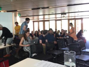 The crowd is gathering for #HealthHackAu Sydney! Pitches and judging are kicking off. https://t.co/uYlvpfxV7F