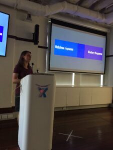 2nd talk is @notsolonecoder talking about how people respond to setbacks and challenges. Helpless response vs Mastery response. #ggdsyd https://t.co/S9riOBKbJc