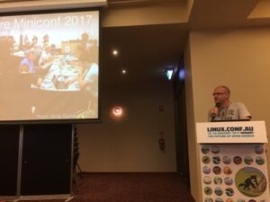 Kicking off the Open Hardware Miniconf! #lca2017 https://t.co/OfyVjhzsfl