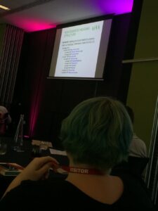 Non-semantic heading structure makes @TarynMusgrave wince. 😖 #PerthWebCamp17 https://t.co/RRY8KafJGw