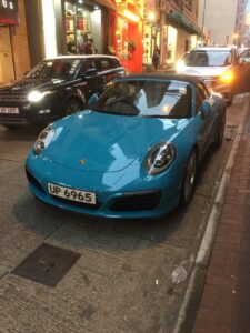 Spotted in Hong Kong - a Porsche Carrera in @canva blue! @themaninblue would approve. https://t.co/l1ITyWh8v0