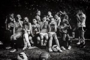 This Photographer Is Re-Visualizing Girlhood https://t.co/61e90jprFs // I love this so much. That girl in the back! https://t.co/yDZjqW0VYp