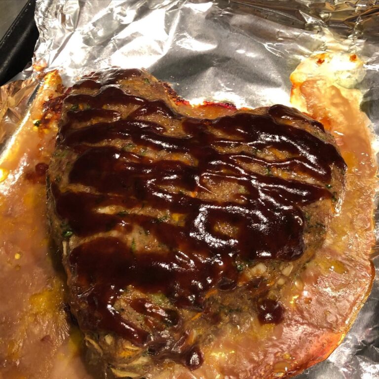 My love made me a heart-shaped meatloaf. 😂❤️