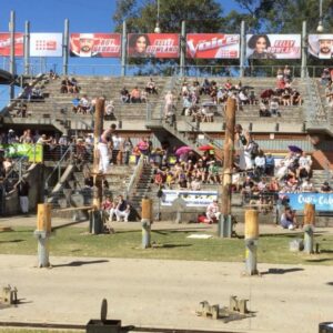 Competitive woodchopping. GO TEAM USA! 🇺🇸 https://t.co/5OIUOaOYEo https://t.co/NU1jS8CLYw