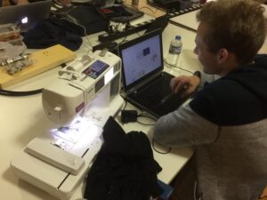 Some of the cool stuff happening at the @gctechspace! (Yes, that’s a guy hacking a computerised sewing machine!) ❤😁 https://t.co/8R02UDMqQg