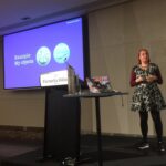 A unique form of personal retrospective: could you describe what you do in six objects? #yowwest @mseckington https://t.co/UBxC0CCy9S