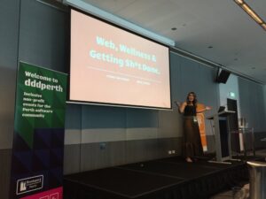 Time for the talented @the_patima! Already loving her energy. Great way to finish the morning session. #dddperth https://t.co/AVYTNQpvlu