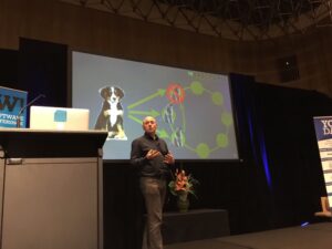 More tech talks should describe availability and consistency using 🐶 and 🐱. #YOWData @aaronmorton https://t.co/yrbqHwpdJ1