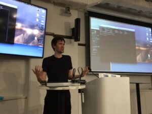 Loving @josephgentle’s enthusiasm as he shows us his “cool robot arm”! 🤖💪 #SydJS @sydjs https://t.co/mCD75IUHZJ