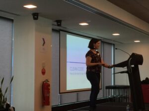 Perfect follow-on to my talk - @shelleglee giving practical tips to improve the code base for the next developer. #devfest17 @gdgmelbourne https://t.co/nuJeUgAUml