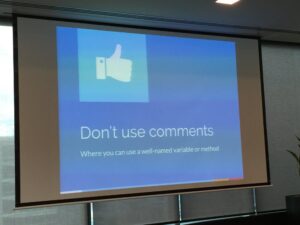 Not gonna lie - no comments does make me feel uncomfortable. @shelleglee makes good point that clean code shouldn’t need them. 🤔 #devfest17 https://t.co/A0vjKrbv6T