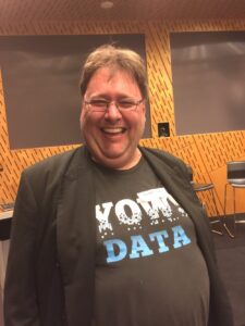 This is the face of a parent who dragged his daughter to a tech talk ON HER 10TH BIRTHDAY. #yownight (He's not sorry.) @unixbigot https://t.co/jzeZxnXpQ5